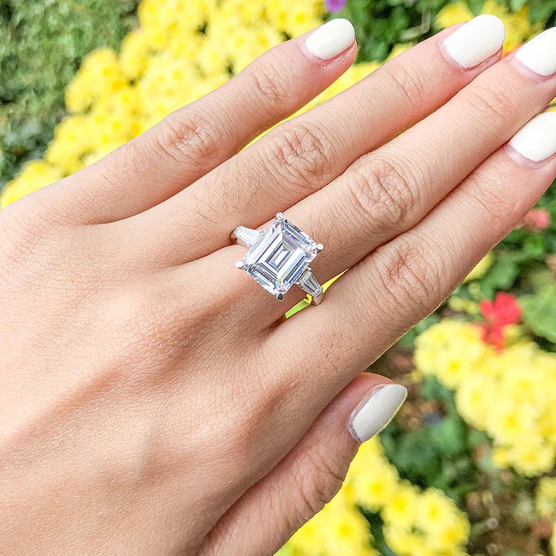 Luxury 4 Carat Emeraled Cut Ring for Women Solid 925 Sterling Silver Three Stones Rings Wedding Engagement Jewelry Gift