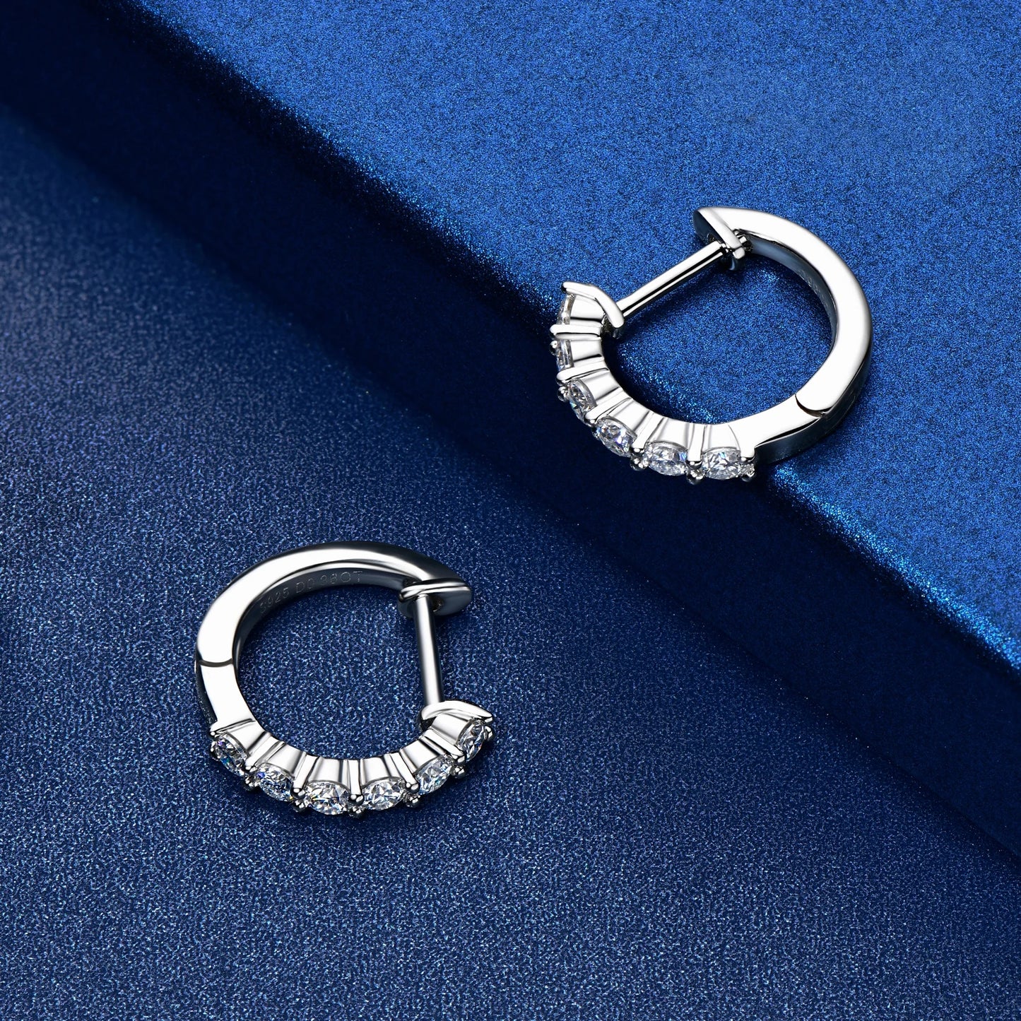 Fashion Luxury Moissanite Huggie Earrings 2.5mm-3.5mm D Color Hopp Earrings for Women Men Sterling Silver 925 Fine Jewelry Gift