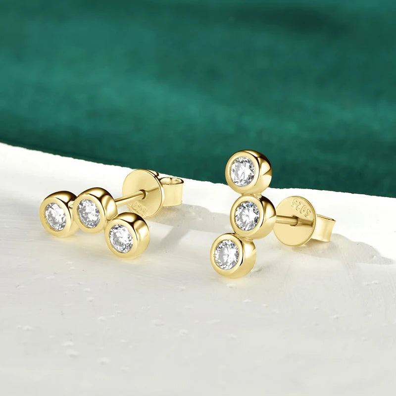 Trendy Bezel Round Moissanite Stud Earrings 925 Silver Plated Gold for Women Curved Earrings Fine Jewelry Valentine's Gift