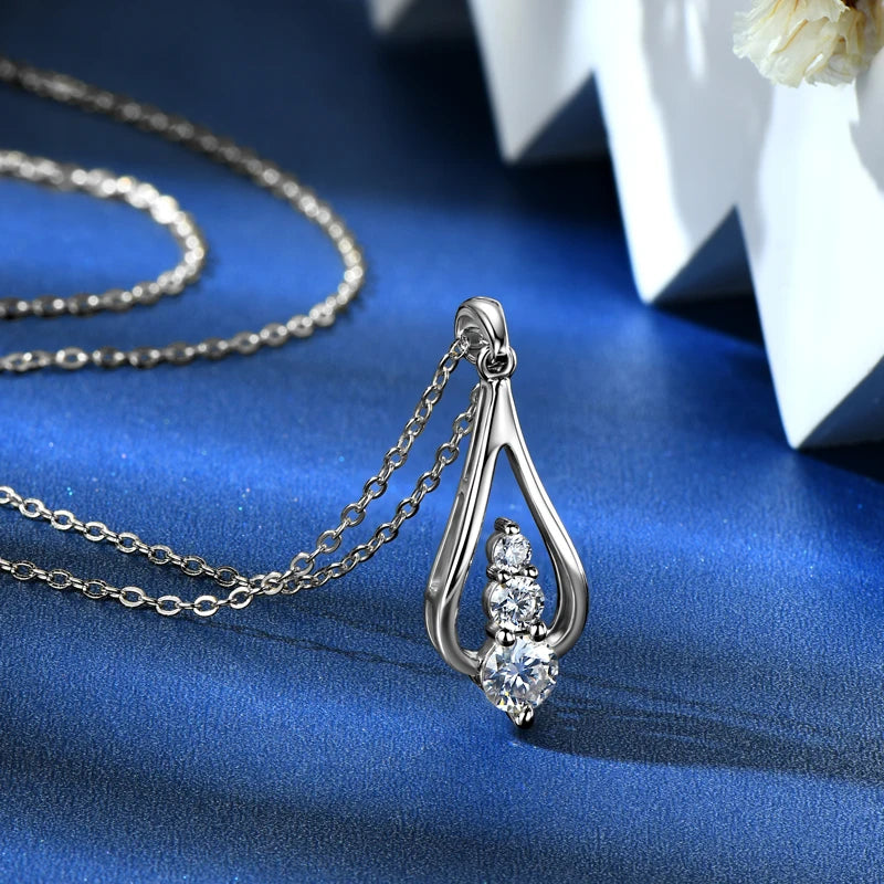 2024 Waterdrop Pendant Necklace 18k Gold Plated 3 Stones Moissanite Clavicle Real 925 Silver Chain for Women Jewelry Gifts