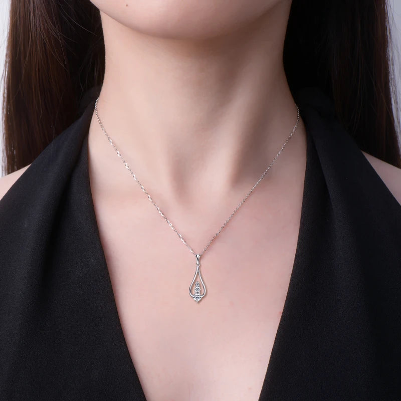 2024 Waterdrop Pendant Necklace 18k Gold Plated 3 Stones Moissanite Clavicle Real 925 Silver Chain for Women Jewelry Gifts