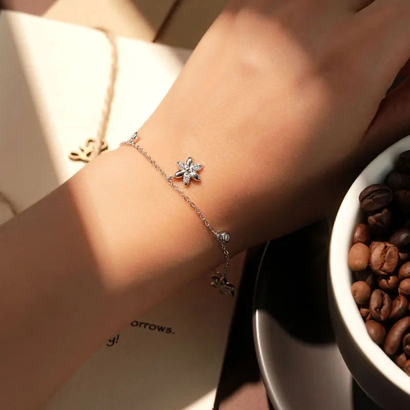 2024 Trendy Moissanite Flower Bracelet Real 925 Silver 18k Gold Plated Adjustable Chain Bracelet for Women Wedding Jewelry