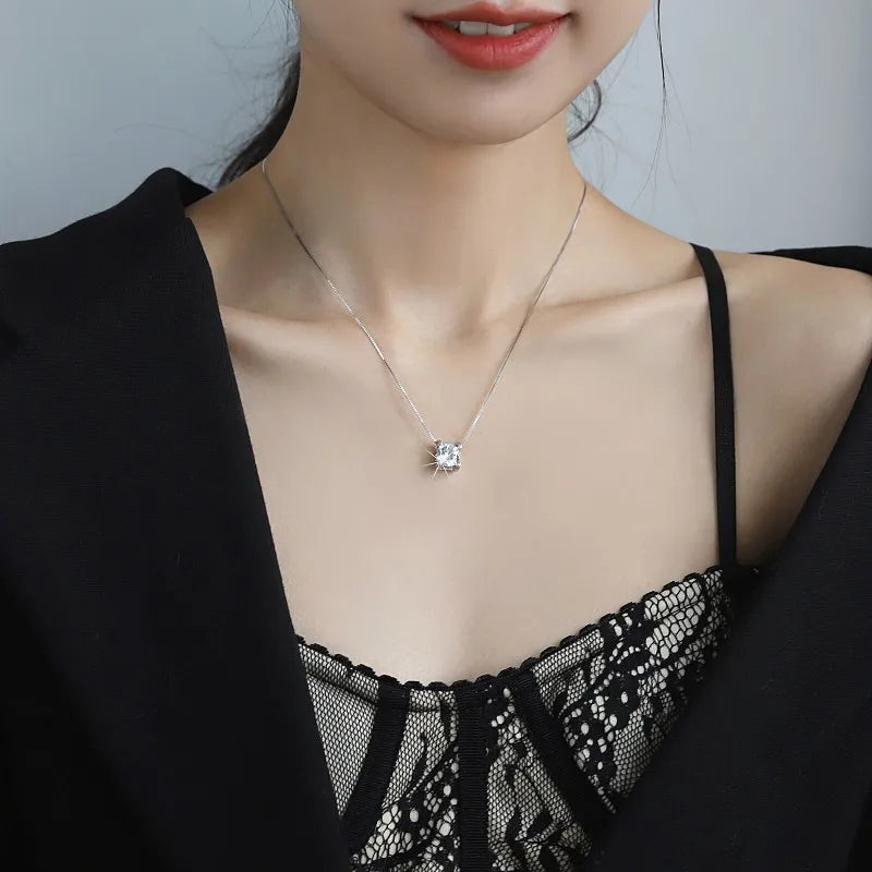 Sparking D0.5CT D Color Moissanite Diamond Pendant Necklace Original Solid Silver 925 Jewelry Women Friend Gift Certified