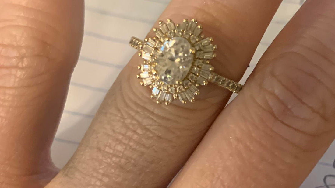 Does Moissanite Turn Skin Green