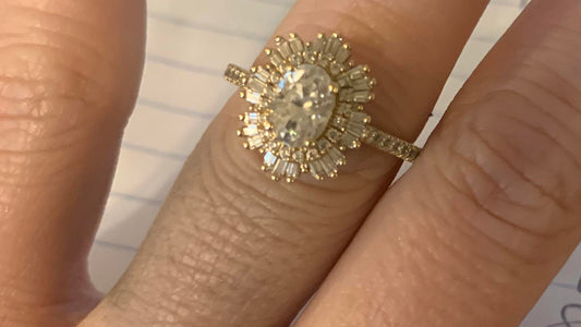 Does Moissanite Turn Skin Green