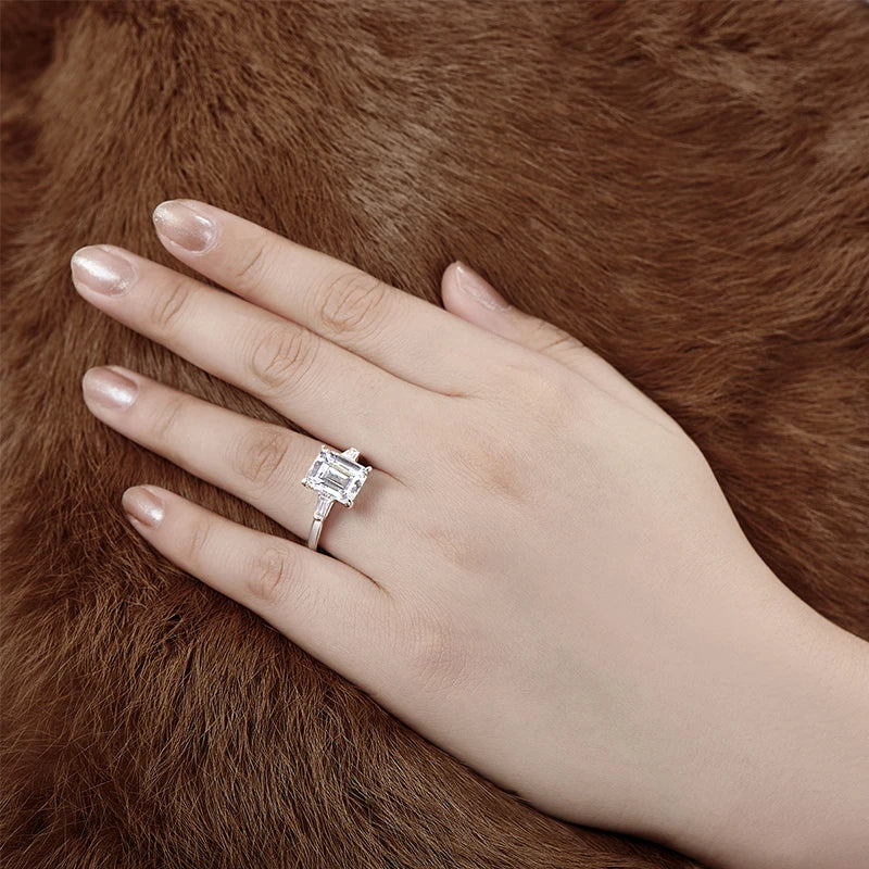 Luxury 4 Carat Emeraled Cut Ring for Women Solid 925 Sterling Silver Three Stones Rings Wedding Engagement Jewelry Gift