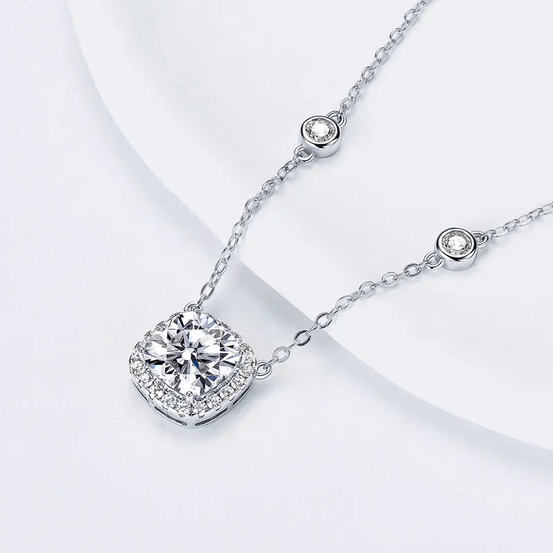 2.5 Carat Cushion Cut Moissanite Pendant Necklaces Adjustable 925 Silver Chain for Women Gift Birthday Jewelry 2025 Trend