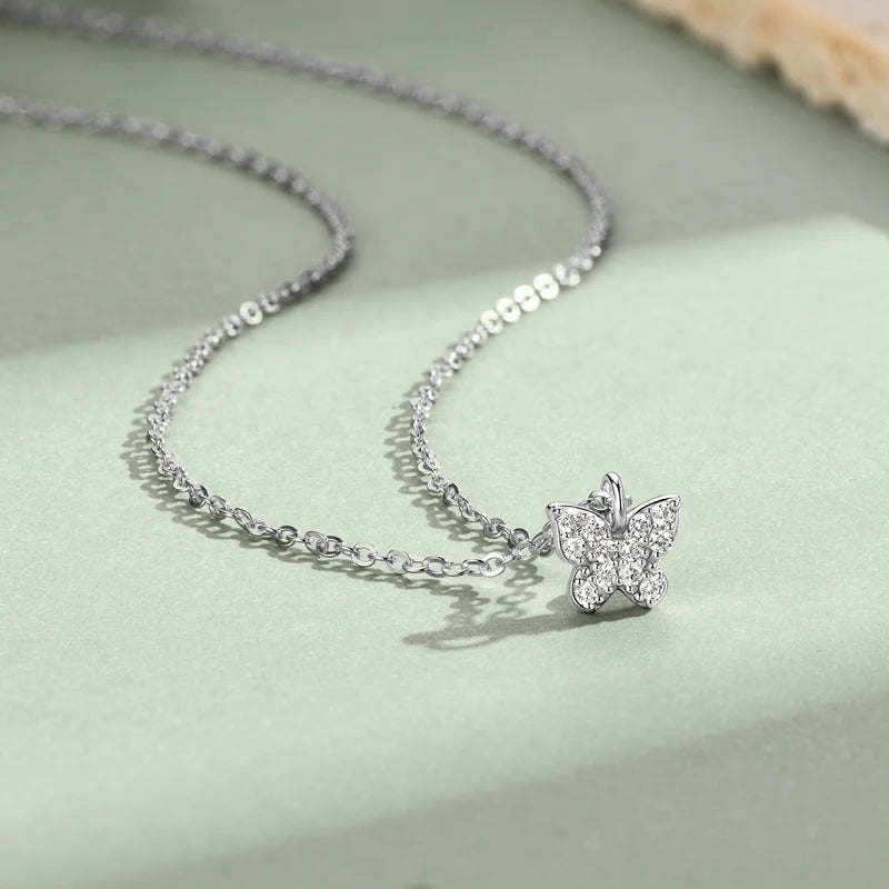 2024 Cute 925 Sterling Silver Butterfly Necklace Pave Round Moissanite Pendant Collar for Women Jewelry Wedding Anniversary Gift
