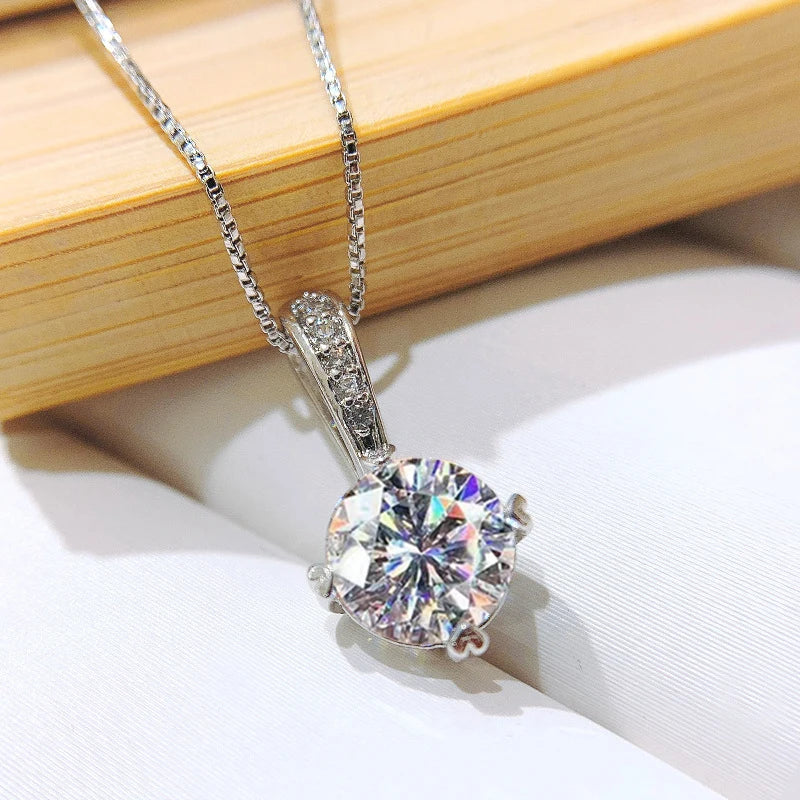 925 Silver 1Ct D Color Round Moissanite Pendant Necklace with Real Certificate Women's Necklace Jewelry Heart Shaped Claw